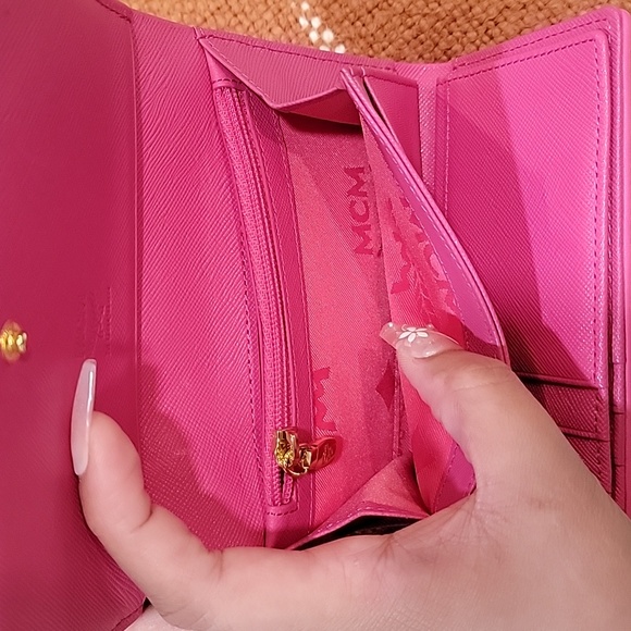 McM fold Wallet - Picture 6 of 8
